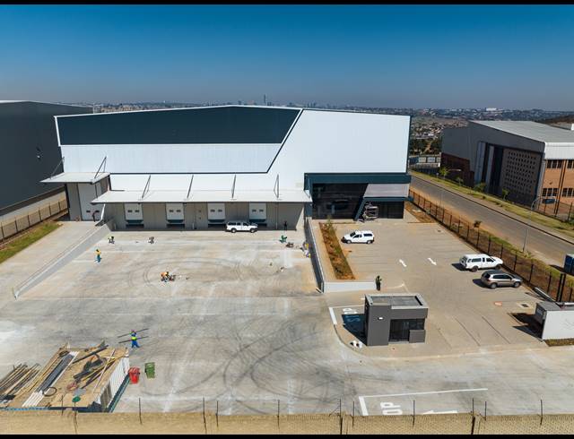 5,393M² WAREHOUSE TO LET IN LINBRO PARK
